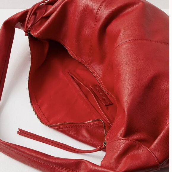 NWT - Free People - Slouchy Carryall in Red Lip - Picture 5 of 7